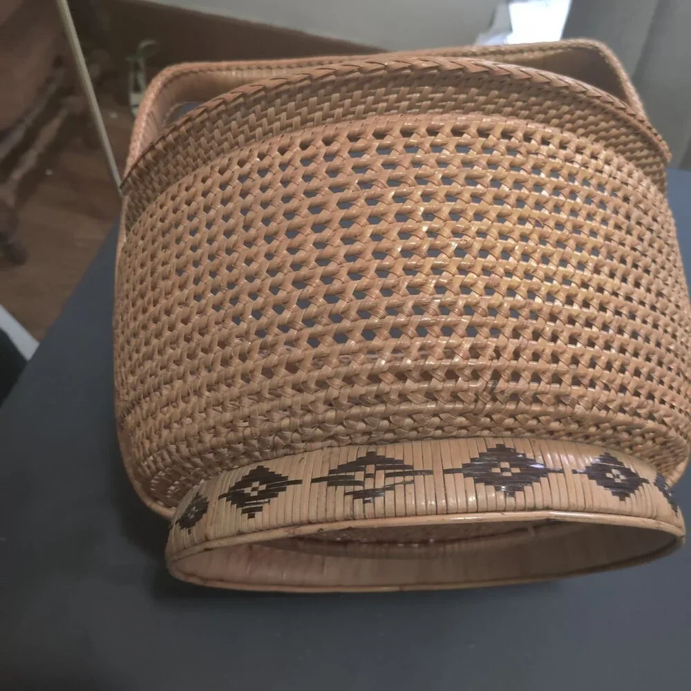 Woven Basket with Unique Style, Handle, Large, for Gathering and Display
